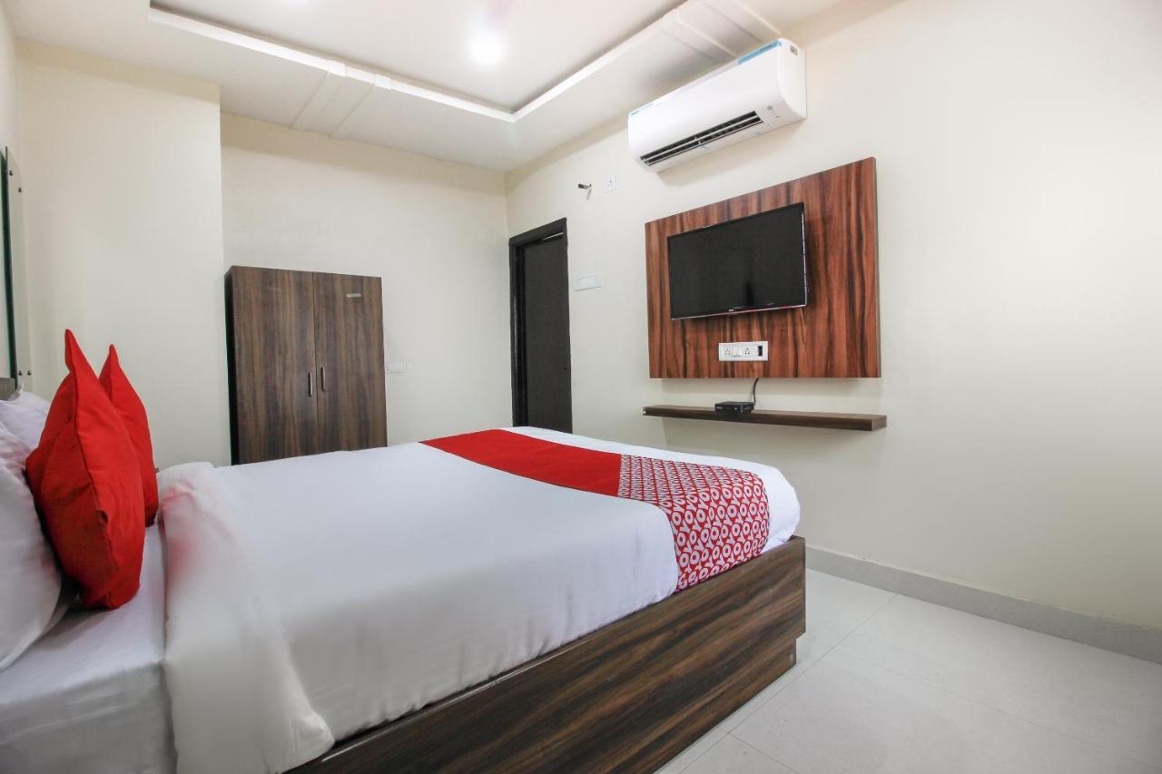 Oyo 66942 Venus Residency Hotell Lalaguda Exteriör bild