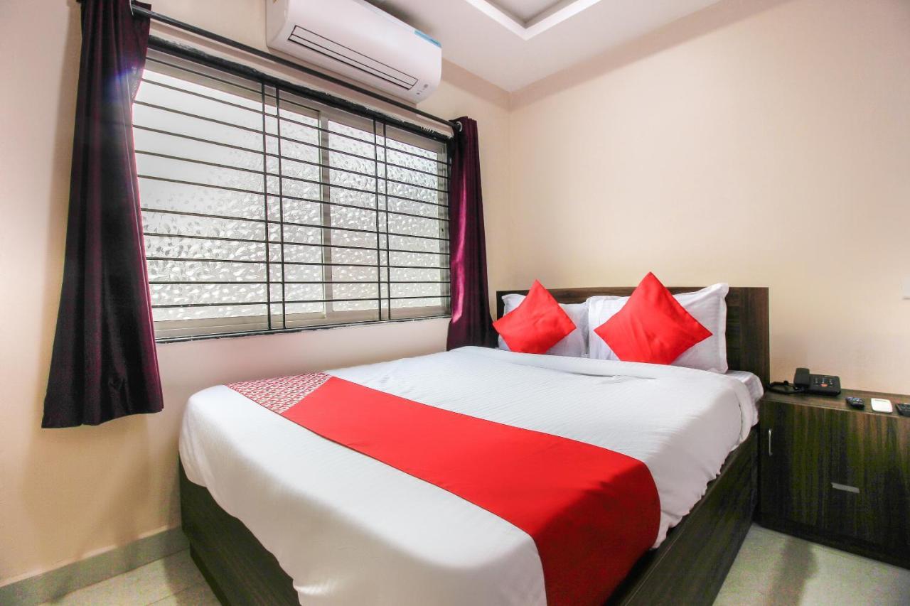 Oyo 66942 Venus Residency Hotell Lalaguda Exteriör bild