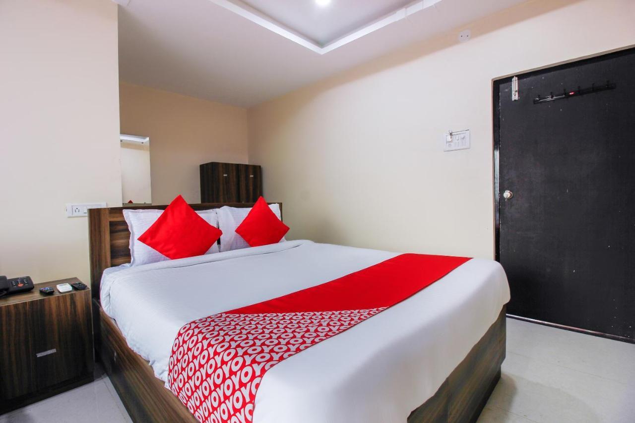 Oyo 66942 Venus Residency Hotell Lalaguda Exteriör bild