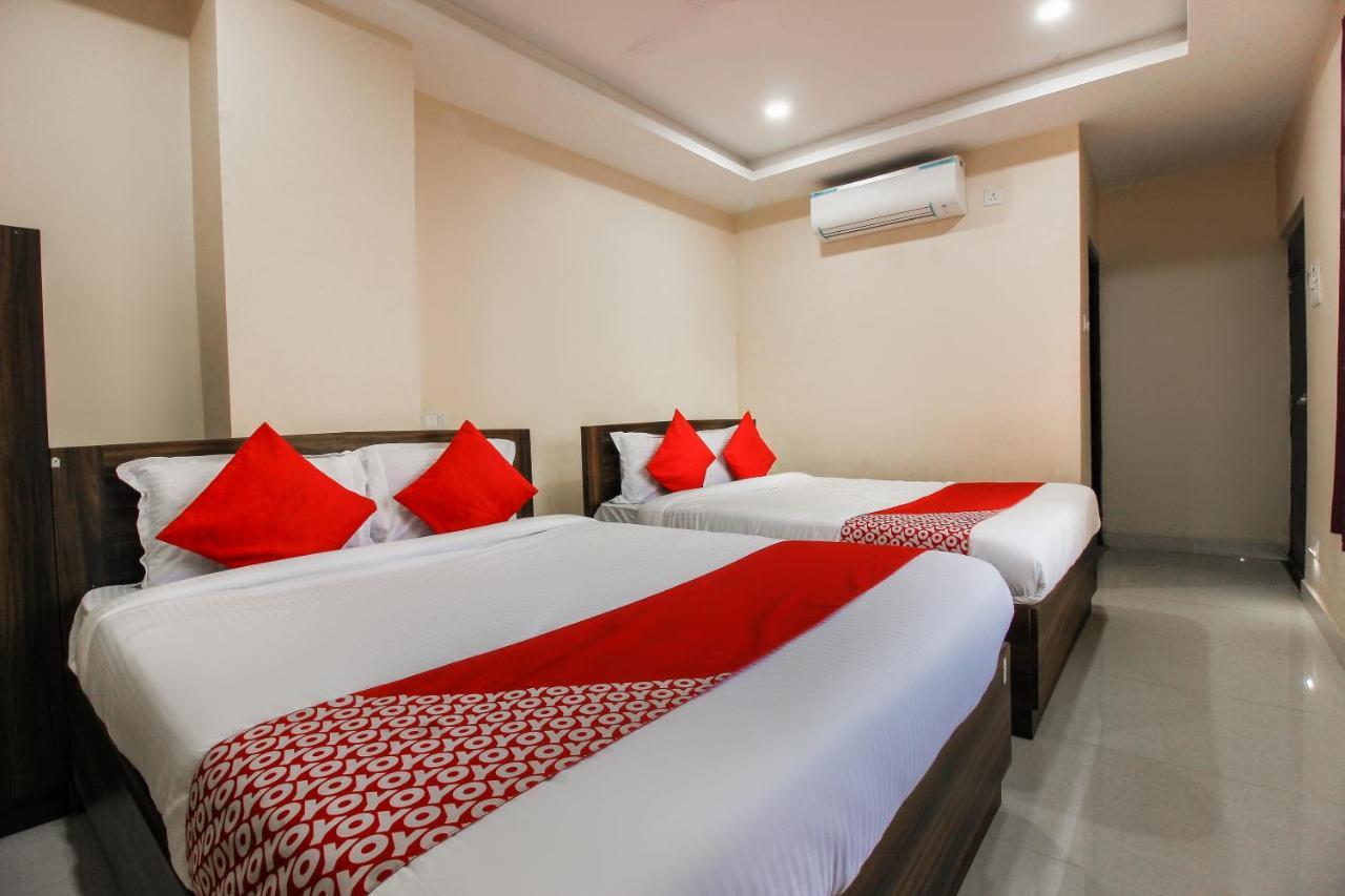 Oyo 66942 Venus Residency Hotell Lalaguda Exteriör bild