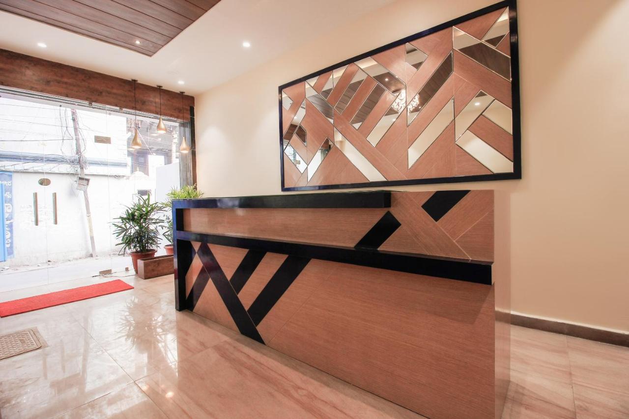 Oyo 66942 Venus Residency Hotell Lalaguda Exteriör bild