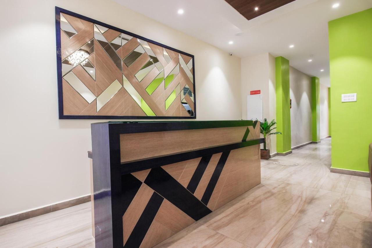 Oyo 66942 Venus Residency Hotell Lalaguda Exteriör bild