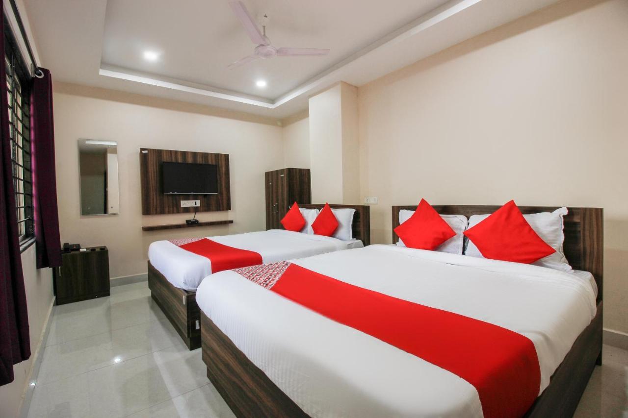 Oyo 66942 Venus Residency Hotell Lalaguda Exteriör bild
